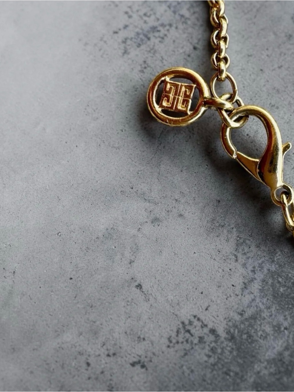RARE Vintage Givenchy Magnifying Glass Pendant Necklace, RFP: $900 - Picture 5 of 7